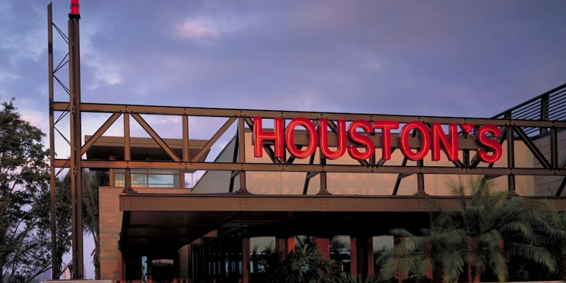 Houston’s Restaurant